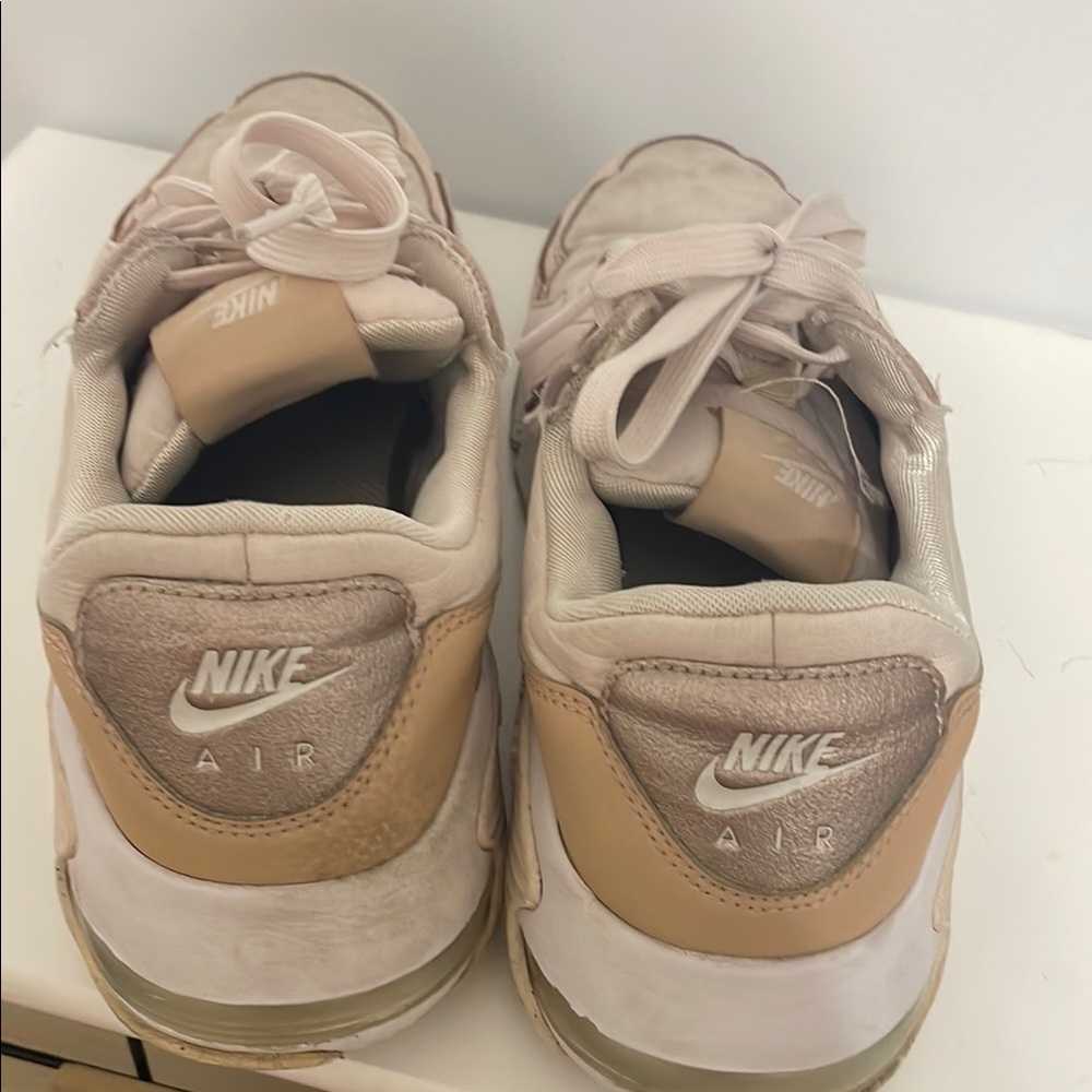 Nike AirMax Soft Pink Women’s 8.5 - Picture 4 of 4